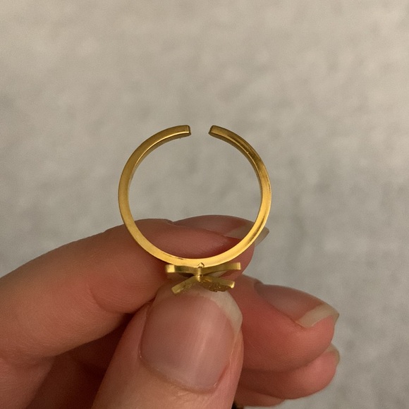 Gold Butterfly Hand Chain - Picture 13 of 17